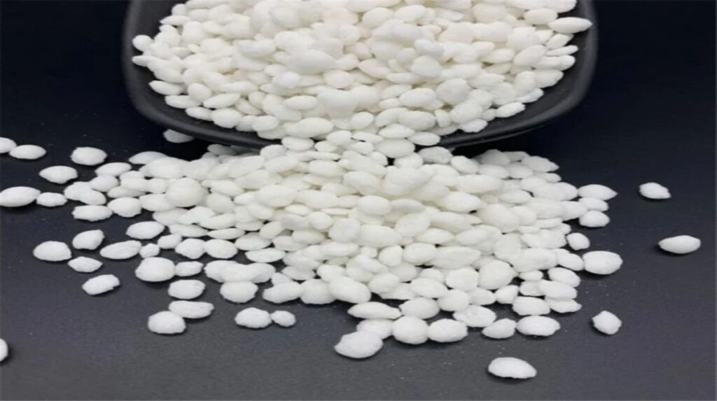 How To Keep Water From Freezing Outside 9 Proven Ways